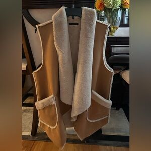 Do Everything in Love Camel Sleeveless Vest